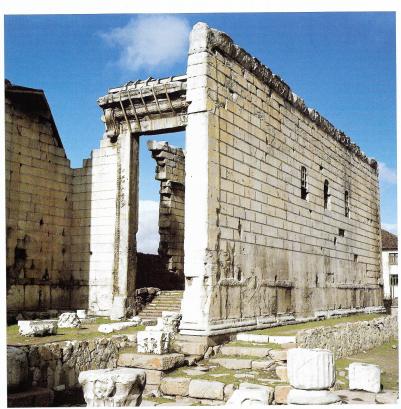 Augustus tapınak-Akpolat &amp; Keser 2004 Resim 36